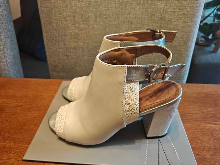Knightbridge ankle boots