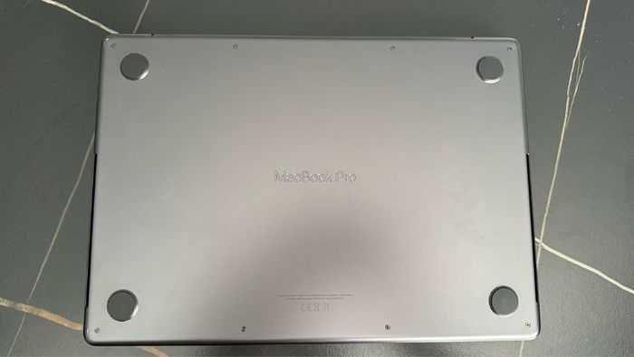 Mac Book Pro 14" M3/ 18 GB Ram/ 500GB Storage