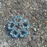 Vintage jewelry is sold individually for 5 to 10 euros Image 10