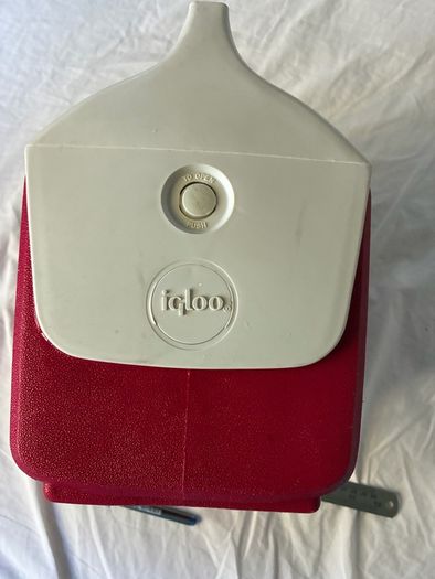 Small igloo Budweiser cooler, heavy Duty