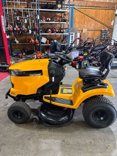 Ride on lawn mower
