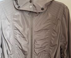 Dutch Brand Yaya Coat Jacket Ladies. Medium. Sage Green / Khaki. Satin Finish.  Detachable hood. Excellent. Proceeds To Medecins Sans Frontieres.