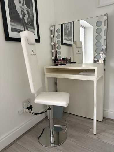 Make up professional Chair & Mirror from Italy.