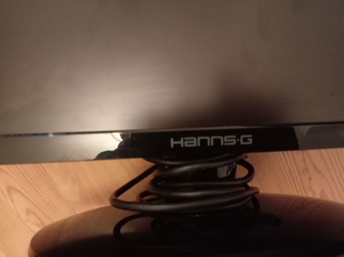 Hanns:g Hanspree 21.5" Monitor. 1 X Vga, Dvi, Built In Speakers. Good Condition. 2 X Units Available.