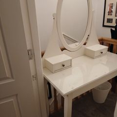 dressing table