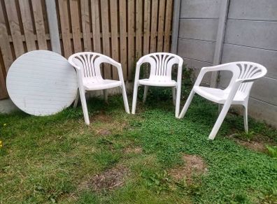 garden  table and chairs