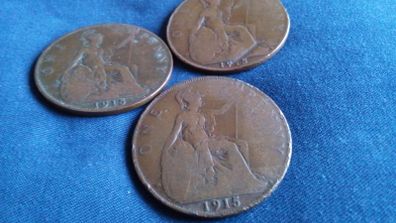 1915 George V Pennies.