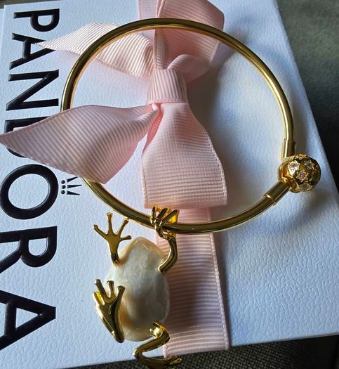 Pandora Wonders Collection Treated Freshwater Cultured Baroque Pearl Oversized Frog Pendant  New