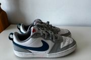 Nike court