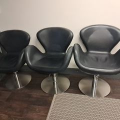 barber/hairdressing chairs