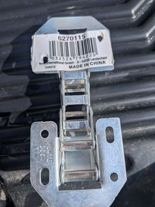 Cabinet hinges