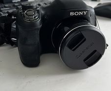 Sony Cyber-shot DSC-H200 Camera - 20.1MP - 26x Zoom - Bag & SD Card