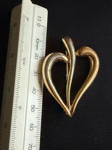 Avon brooch