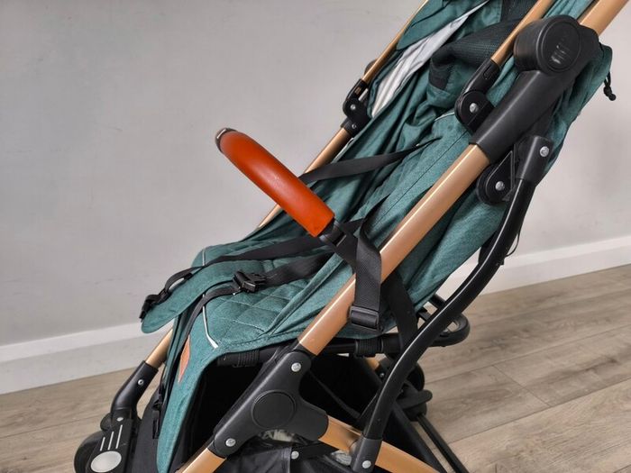 Lejoux travel stroller green and gold