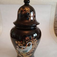 Vintage Italian Oriental Inspired Urn