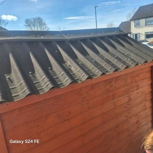 Fantastic shed genuine reason for sale Polystyrene roof fitted