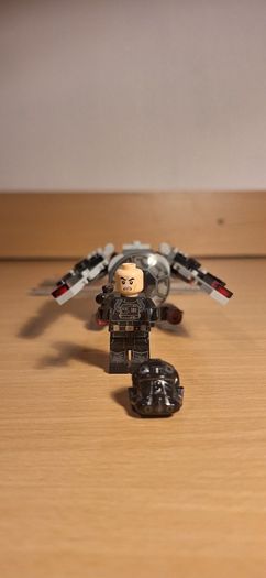 LEGO Star Wars 75161 TIE Striker Microfighter