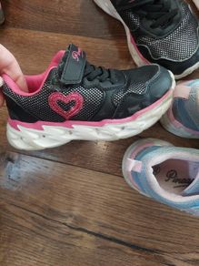 Free kids shoes size 11/12