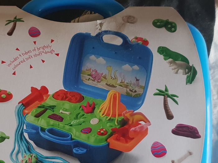 New Dino Set