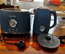 Kettle and Toaster Set