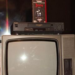 Old 1980s tv and vhs player