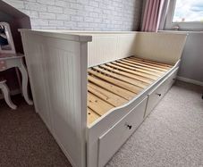 ikea day bed