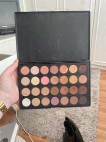 Zoeva eyeshadow palette