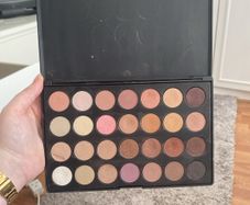 Zoeva eyeshadow palette