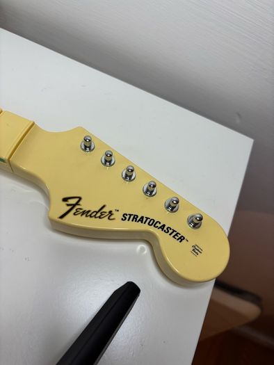 Wii Rockband Fender Stratocaster with Dongle and Games