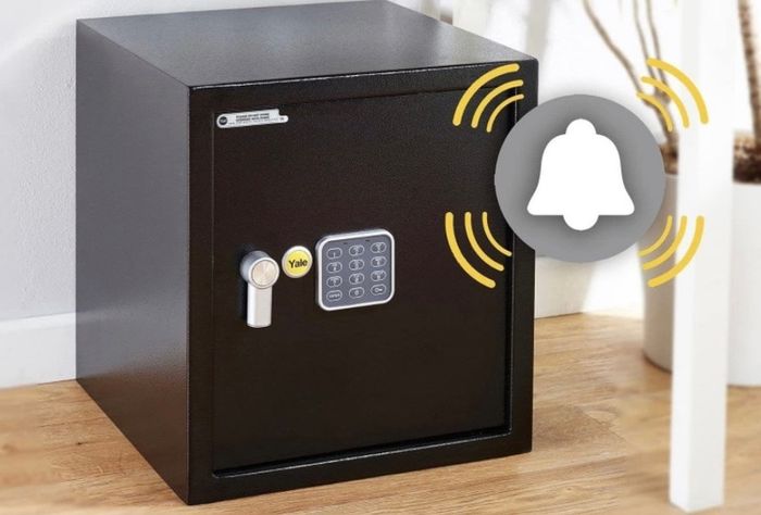Laptop Alarmed Value Safe, 130 db built in Alarm, Steel Construction, Steel Locking Bolts, Emergency Overide Key, Wall and Floor Fixings, Black, 24 Litre Capacity 20 x 43 x 35 cm (FREE POSTAGE)