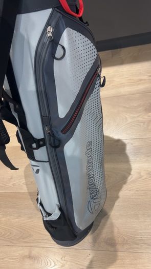 Taylormade R7 Irons and Taylormade stand Bag