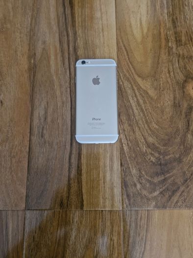 Apple iPhone 6 - 128GB - Silver (Unlocked / Not Icloud Locked)