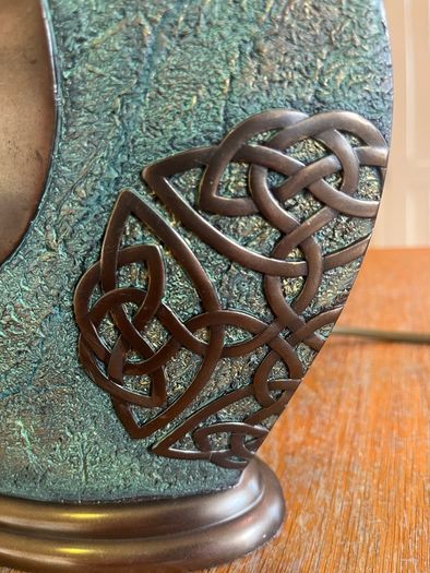 Genesis Celtic fine art lamp