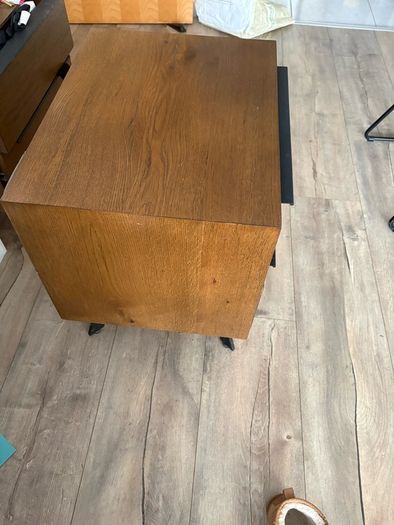 Oak veneer lockers