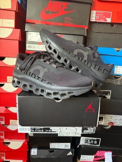 On Cloud Running Cloudmonster 2.0 Black