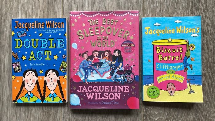 Children Books / Kids Books - ANY 3 BOOKS FOR E10