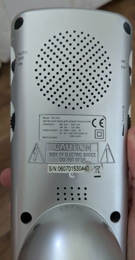 Clock radio