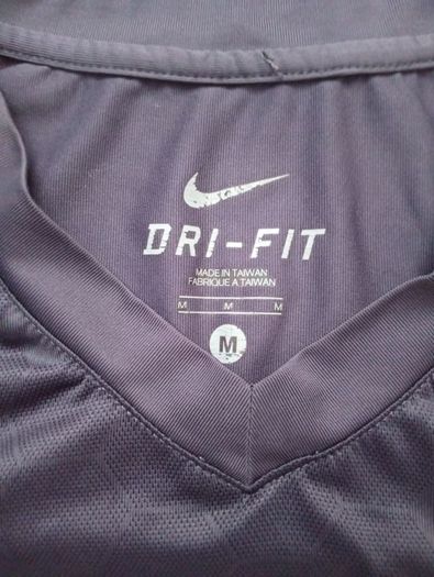 Nike Dri-Fit T-shirt ((Adult M))