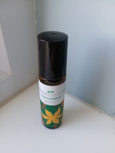 Gruum Amber & Cardamom roll-on fragrance, tested once