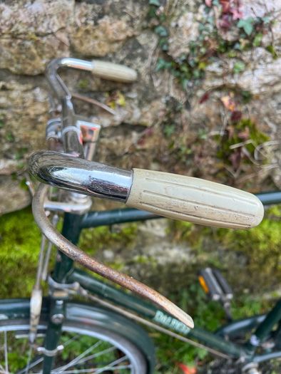 Vintage Raleigh All Steel Superbe Men's Bicycle 23 Inch Frame