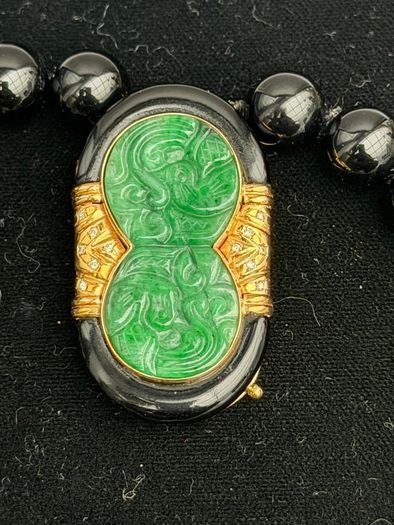 14k gold and curved jade with diamond necklace