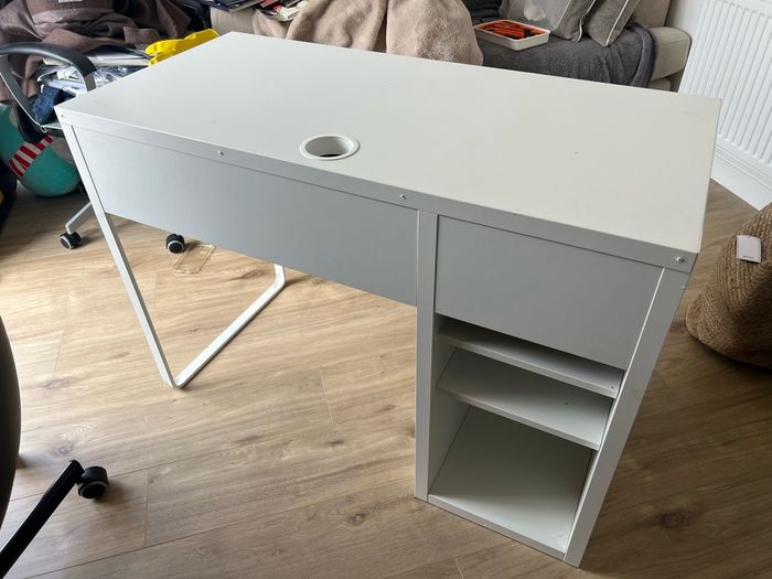 MICKE desk white with high add on unit