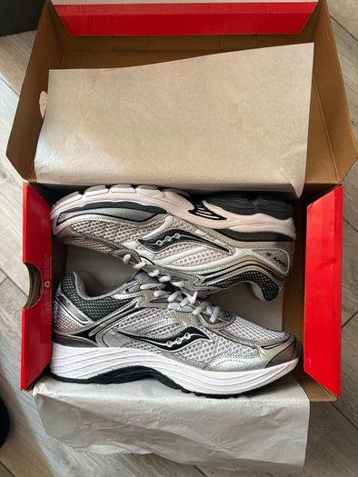 Saucony ProGrid Omni 9