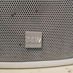 B&W Speaker with wall bracket