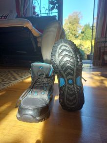 Boys hiking boots
