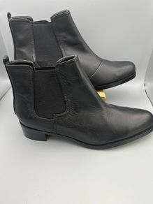 AUTOGRAPH Real Leather Ladies Black Chelsea/Dealer boot size 5.5/39 BNWT