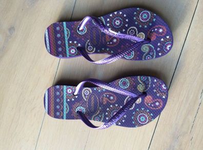Girls Havaianas Flip Flops Size 29/30