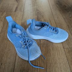 Kids runners size 10 - free