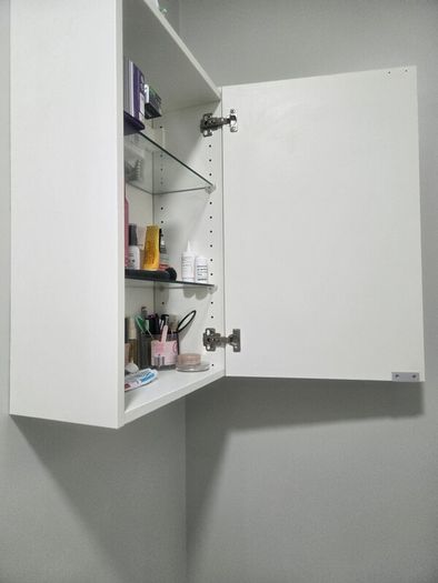 bathroom cabinets x 2