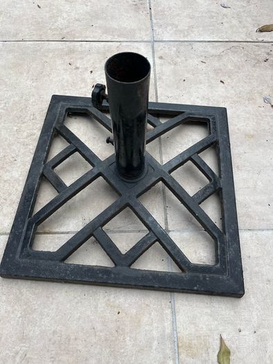 Cast Iron Garden Parasol Base / Umbrella Stand